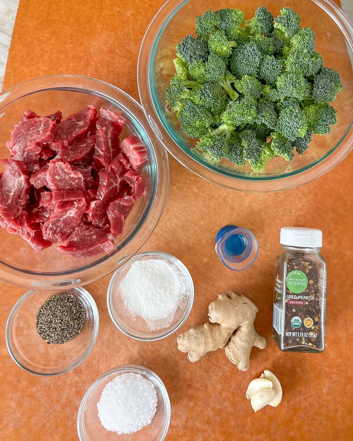 Ingredients to make easy beef and broccoli stir-fry.