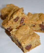 Blonde-Brownies-recipe-www.seasonedkitchen.com
