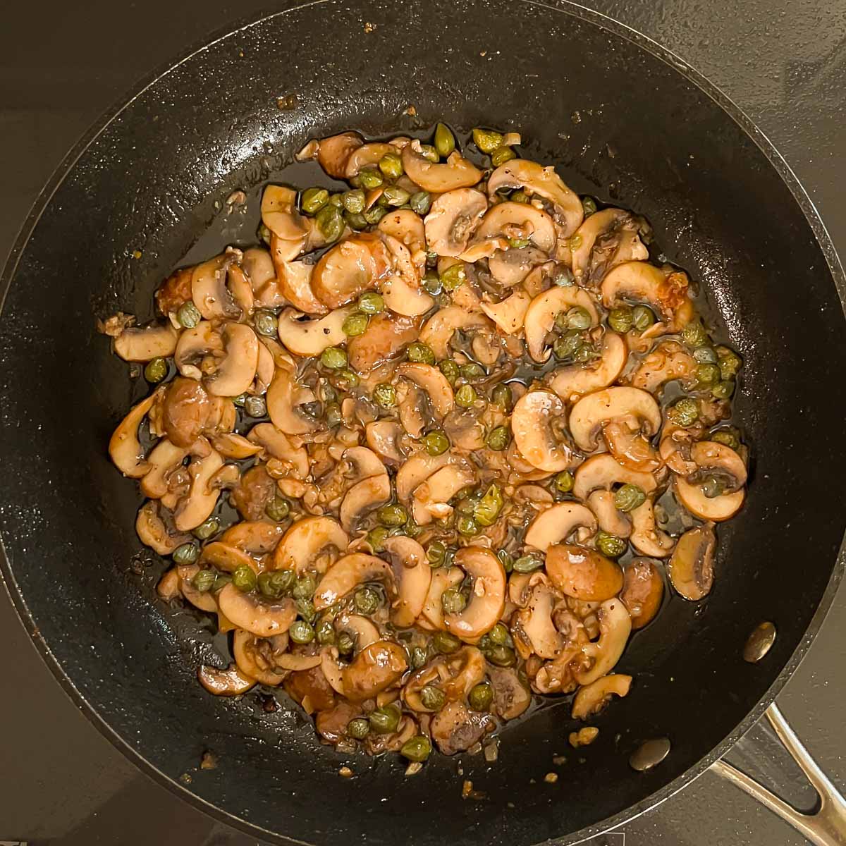 Finished sauce after last of butter is added