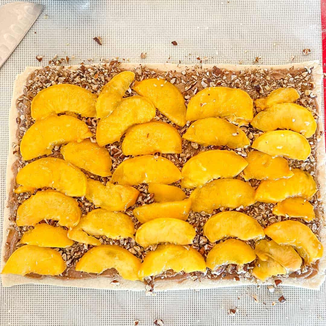 Overview view showing peach filling on top of other fillings