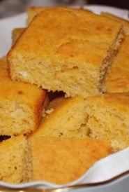 Parmesan Buttermilk Cornbread is moist, tangy and super delicious! #cornbreadrecipe #easycornbreadrecipe #cheesycornbreadrecipe #quickbreadrecipe