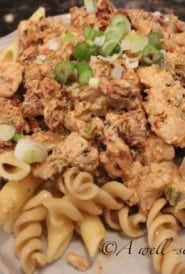 Sundried-tomato-chicken-pasta-recipe-from-www.seasonedkitchen.com